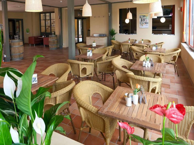 Jufa Hotel Weinviertel - Eselsmuehle Seefeld-Kadolz Exterior foto